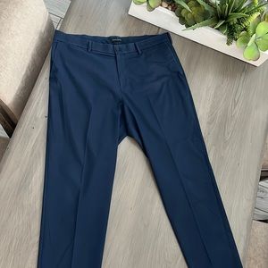 Banana republic, slim fit navy blue dress pant men’s 42 waste